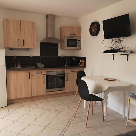 Appartement 2 Pieces Avec Terrasse Proche Mer Et Commerces Ouistreham Exterior photo